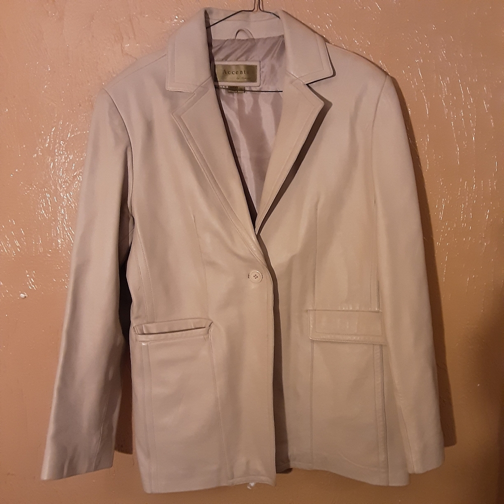 ACCENT WOMENS CREME LEATHER JACKET SIZE 1X